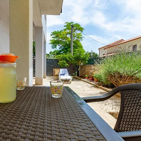 2 Bedroom In Sisan